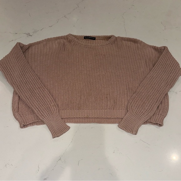 Brandy Melville sweater - Picture 2 of 7